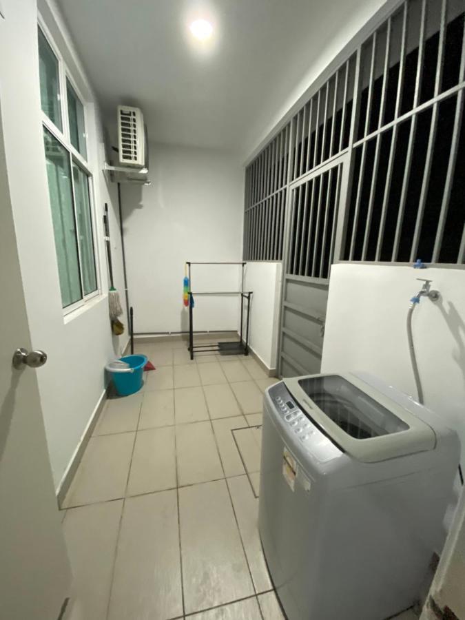 Desaru Happy Guest House D Buitenkant foto