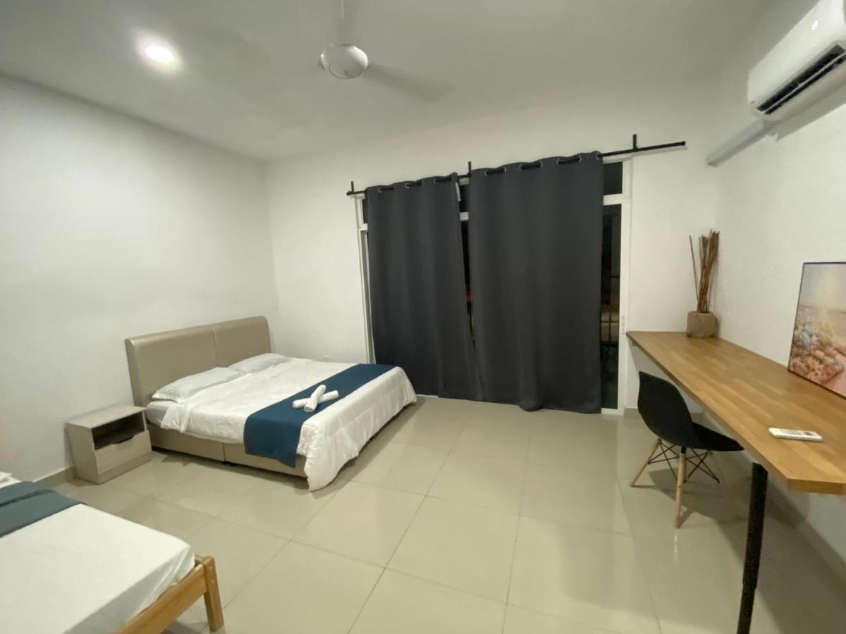 Desaru Happy Guest House D Buitenkant foto