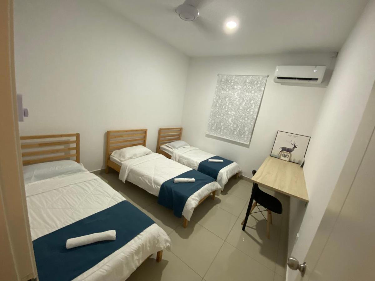 Desaru Happy Guest House D Buitenkant foto