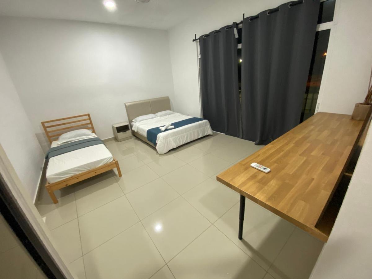 Desaru Happy Guest House D Buitenkant foto