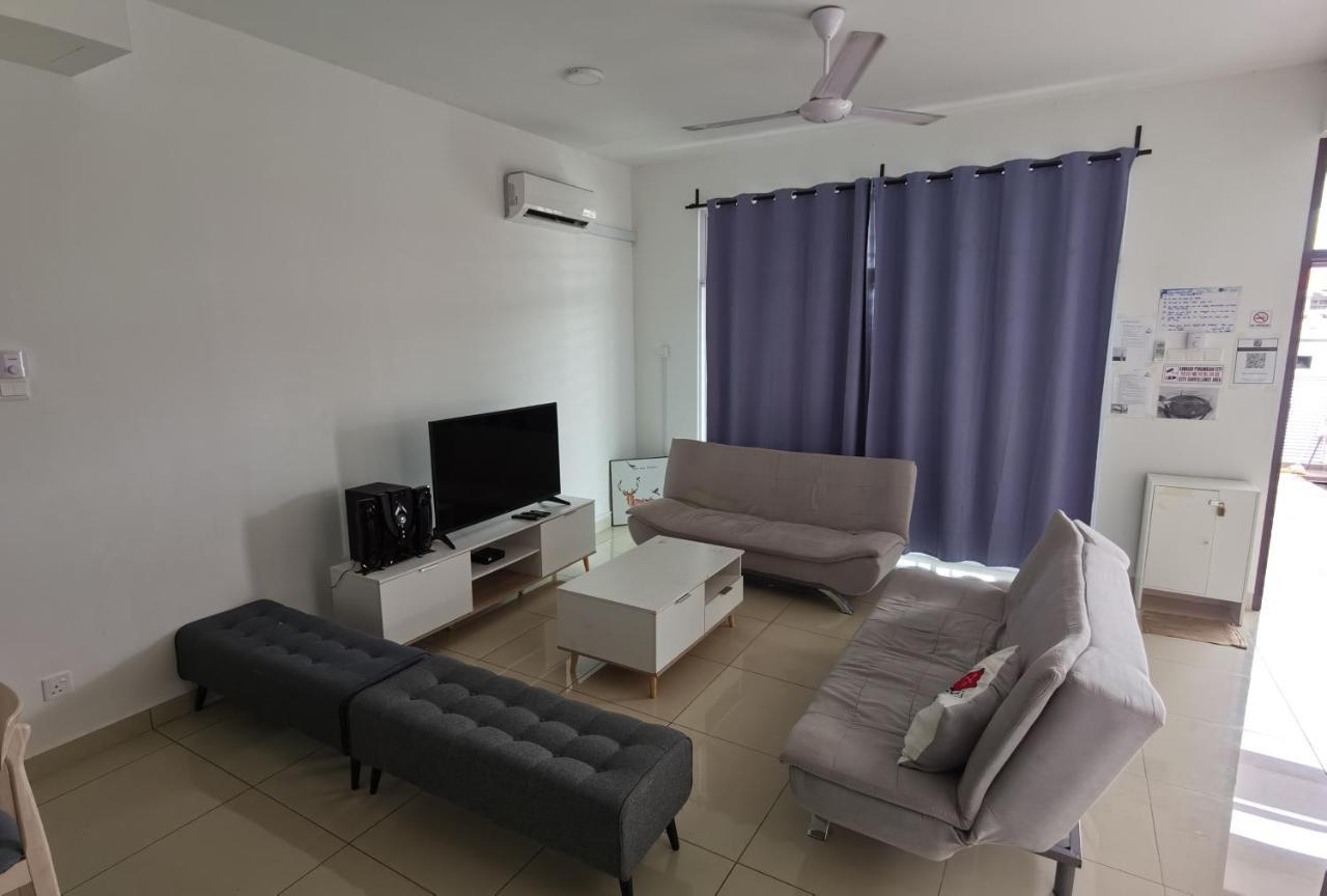 Desaru Happy Guest House D Buitenkant foto